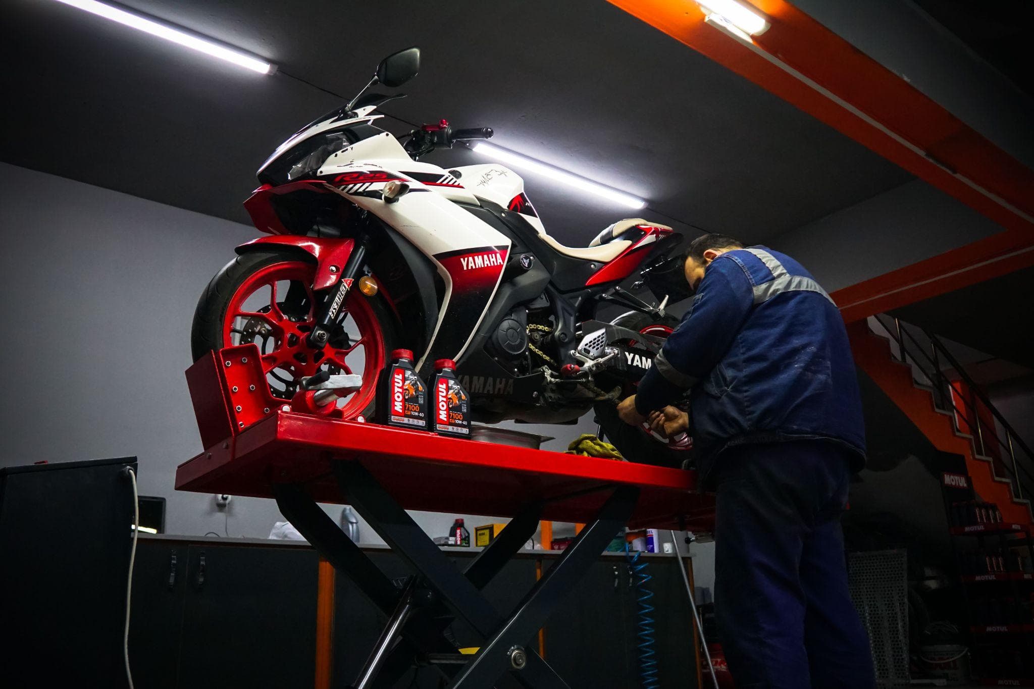 Décret du 16 juillet 2024 : les pièces moto d’occasion sont-elles désormais obligatoires ?