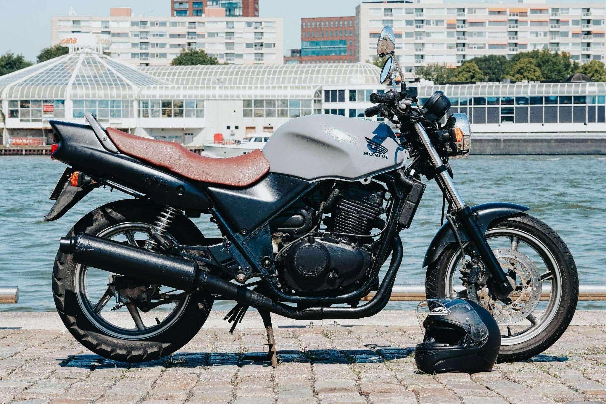 Dénichez vos pièces de Honda CB 500 PC26 et PC32 chez nous !