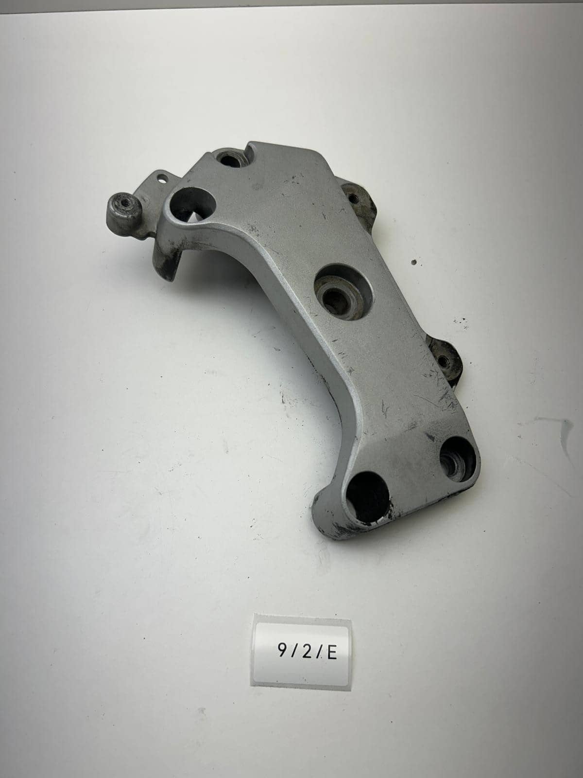 Support platine de cadre gauche Honda HORNET 600 2002 - 2005
